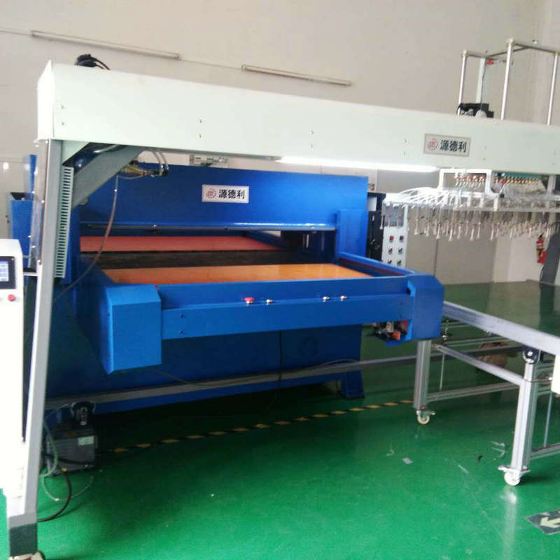 Support the processing of DY-012 automatic feeding cutter blanking machine full-automatic die-cutting machine facial mask