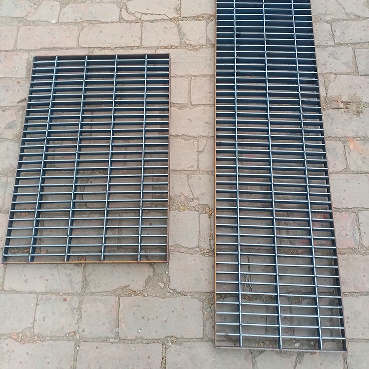 Hot dip galvanized steel grating plate platform load 2000, compressive strength 2000 MPa, hole spacing 30mm