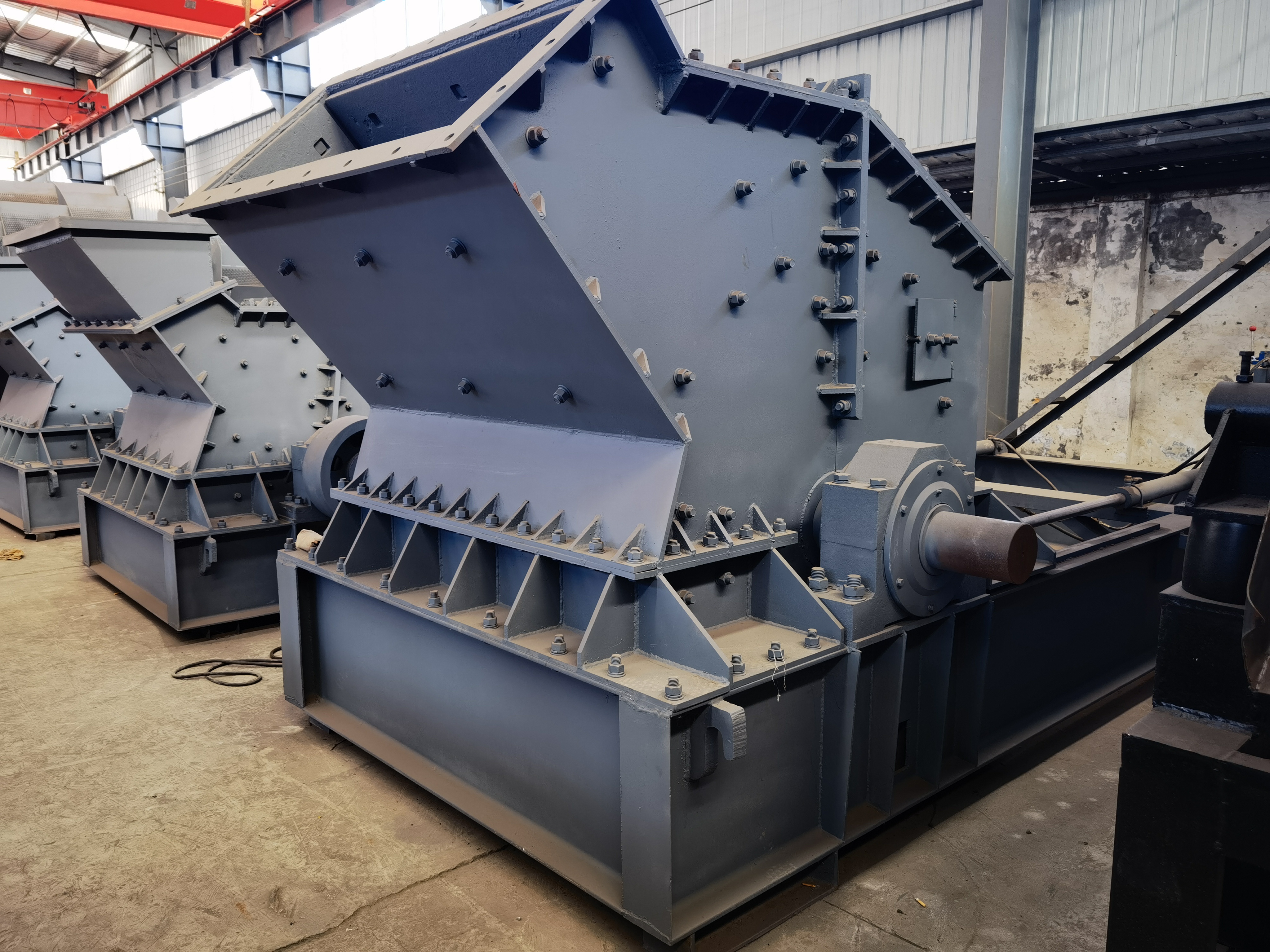 Hammer crusher 600 × 600 power, 22KW weight, 2000kg type, fine crushing type