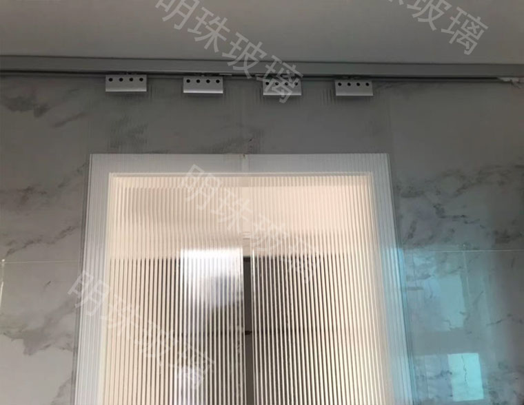 The thickness of the electrochromic glass film can be customized with multiple colors, and the transmittance can be customized