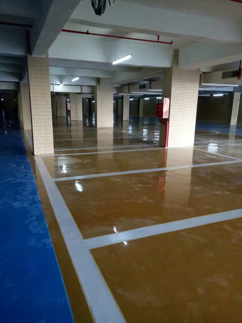 > 生产公司 耐磨地坪漆哪家好 三川建筑装饰材料  环氧树脂防潮地坪漆